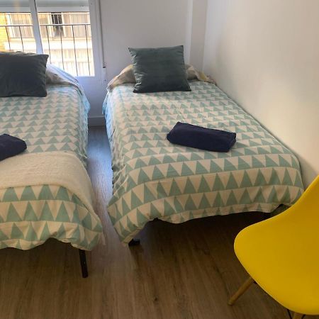 Centro Grupos Malaga Parking Gratis 3 Apartment Bagian luar foto