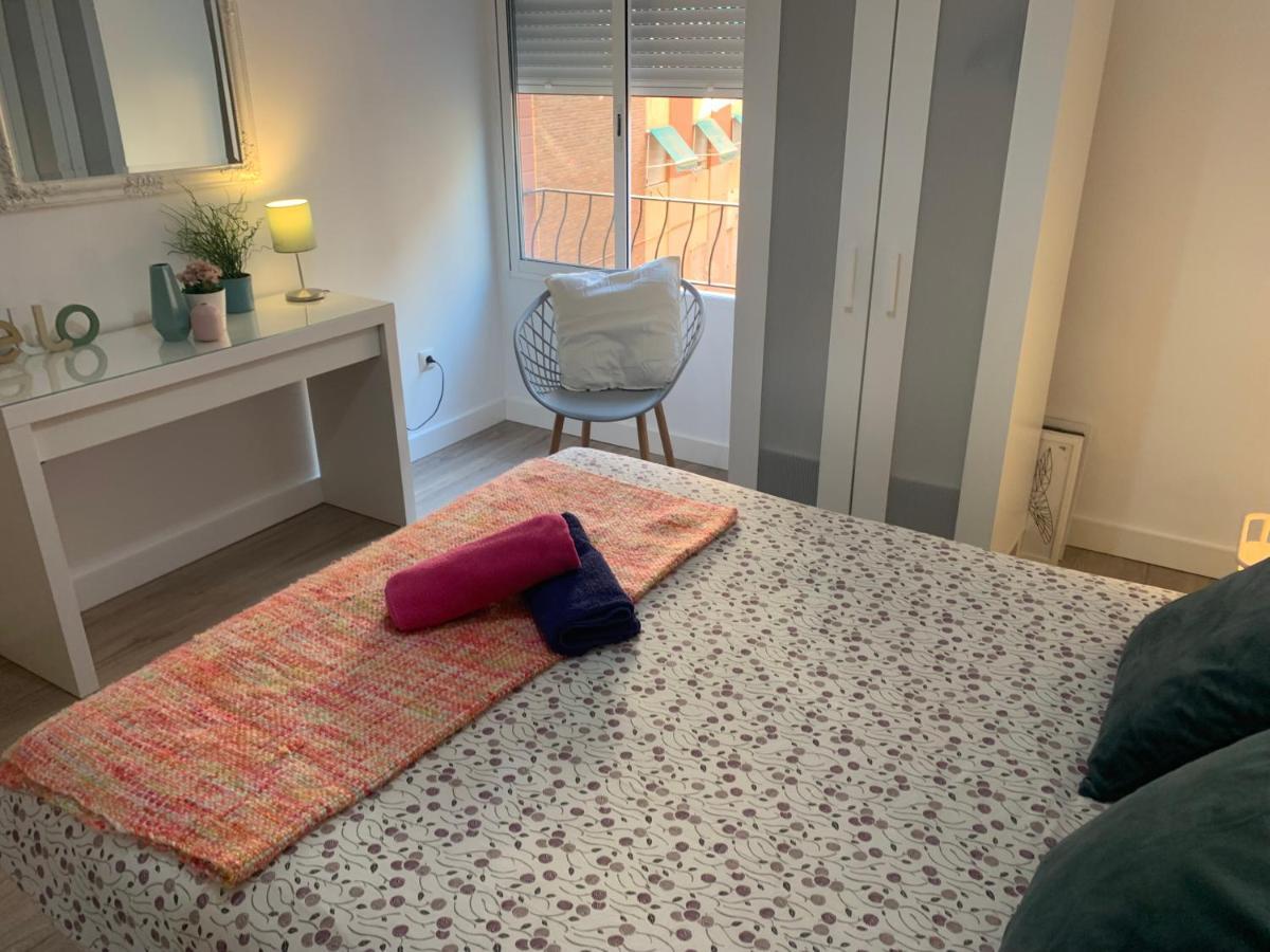Centro Grupos Malaga Parking Gratis 3 Apartment Bagian luar foto